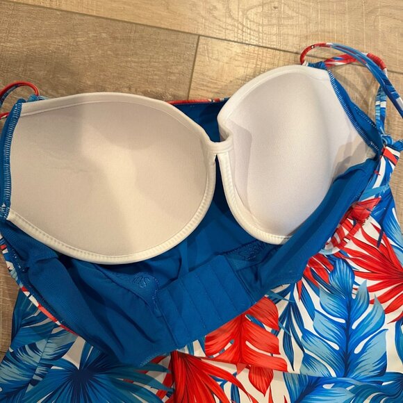 SUNSETS WOMENS PATRIOTIC BLUE AND RED TANKINI TOP SWIM 34DD - Picture 5 of 8